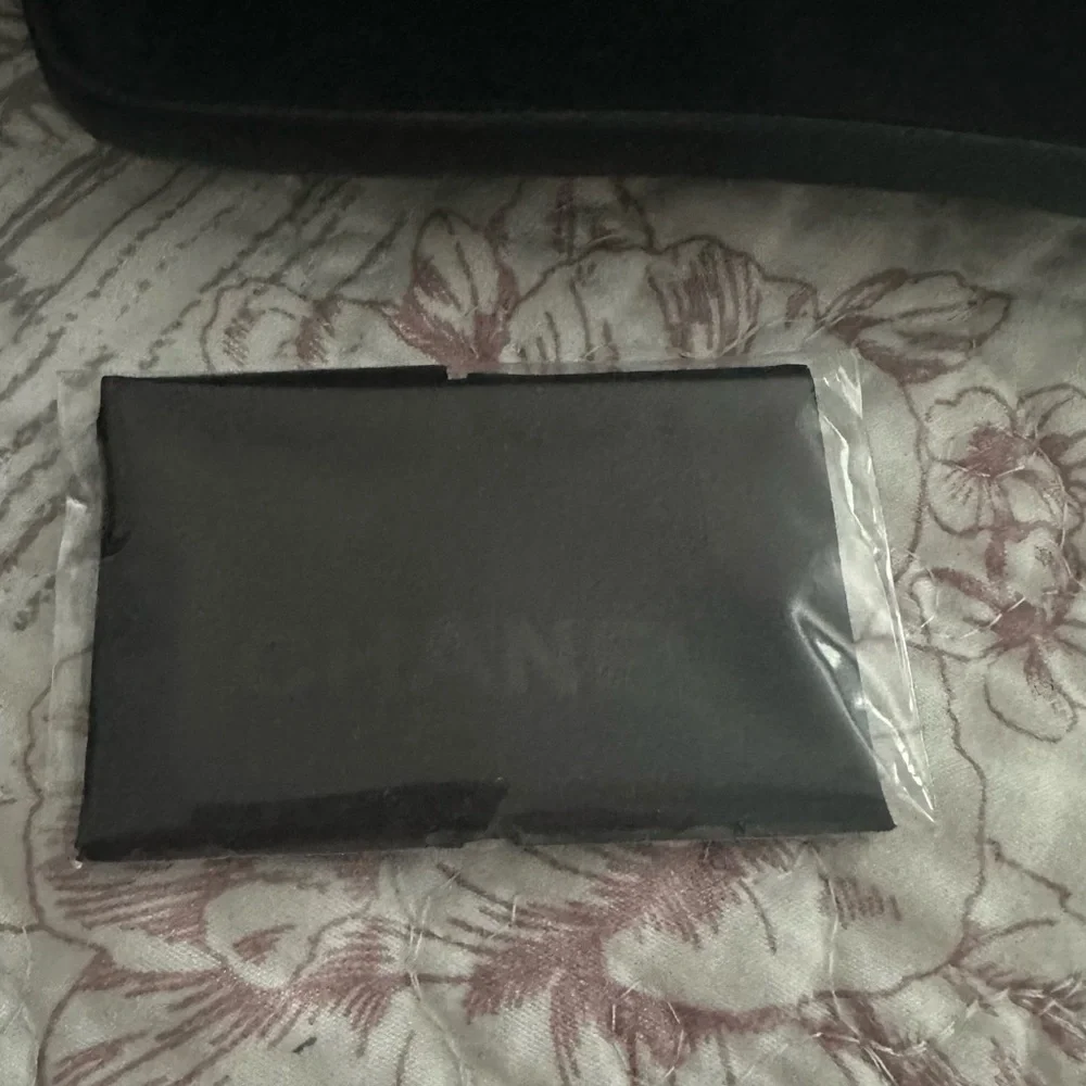 CHANEL Elegant Black Accessory Set - Picture 3 of 5